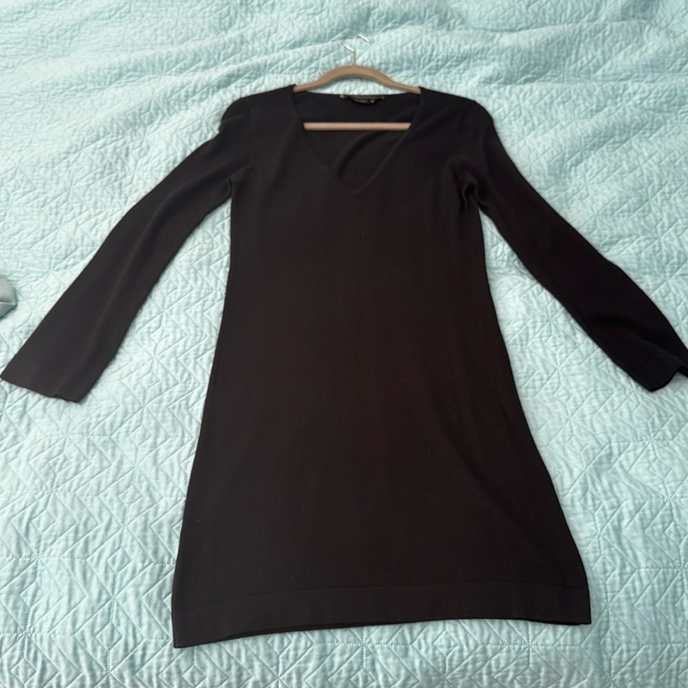 Auth BCBG silk-cashmere black sweater dress knee high V neck long sleeve